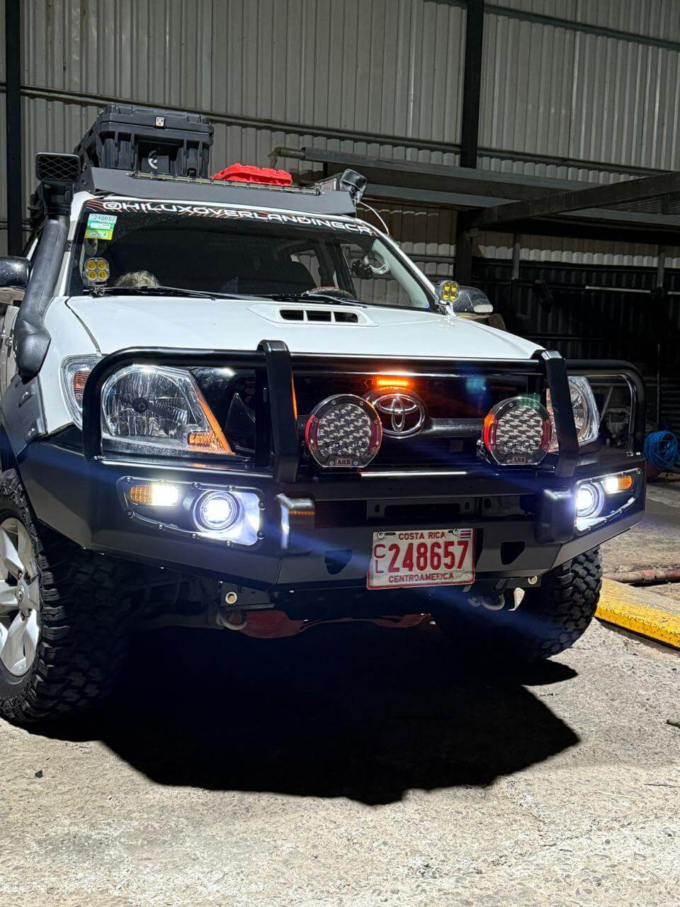 Bumper ARB con luces LED
